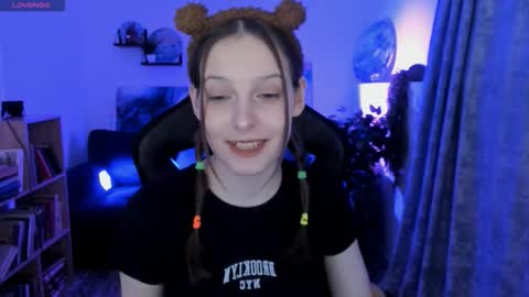 jenniferkiim online show from March 7, 2026, 12:02 pm