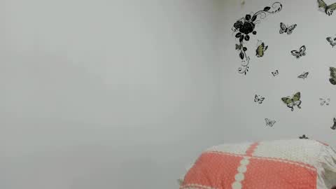 Snapshot of jenniferloveyou chatting on June 17, 2026, 5:03 pm jenniferloveyou online show from June 17, 2026, 5:03 pm