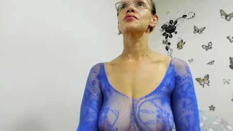 Snapshot of jenniferloveyou chatting on July 7, 2026, 4:55 pm jenniferloveyou online show from July 7, 2026, 4:55 pm