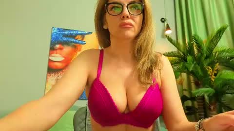 Snapshot of jenniferreys chatting on June 30, 2026, 4:35 am jenniferreys online show from June 30, 2026, 4:35 am