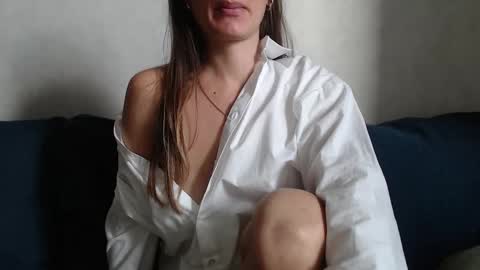 Snapshot of jennnamaaya chatting on October 8, 2025, 7:39 am Jenny online show from October 8, 2025, 7:39 am