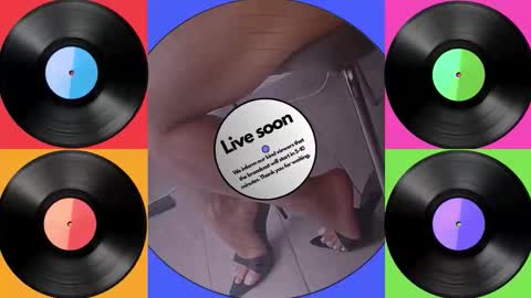 Jenny online show from September 22, 2025, 10:23 pm