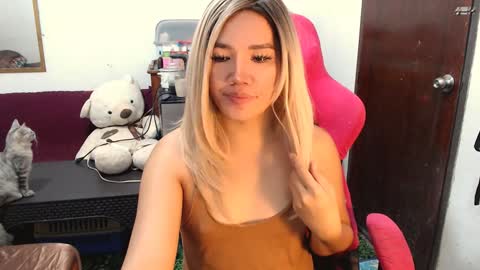 Jenny online show from December 8, 2024, 11:40 pm