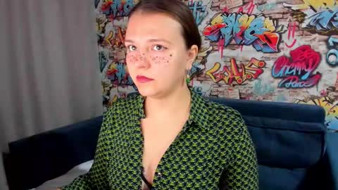 Snapshot of jenny_jimmy chatting on September 14, 2025, 11:59 pm Jenny online show from September 14, 2025, 11:59 pm