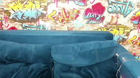 Snapshot of jenny_jimmy chatting on December 18, 2025, 1:33 am Jenny online show from December 18, 2025, 1:33 am