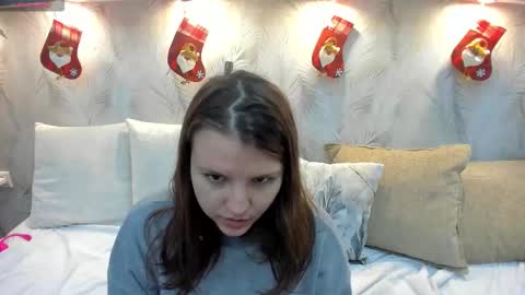 Snapshot of jenny_jimmy chatting on December 22, 2025, 9:17 am Jenny online show from December 22, 2025, 9:17 am