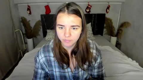 Snapshot of jenny_jimmy chatting on February 13, 2026, 1:23 am Jenny online show from February 13, 2026, 1:23 am