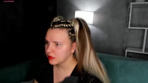 Snapshot of jenny_jimmy chatting on February 17, 2026, 9:28 am Jenny online show from February 17, 2026, 9:28 am