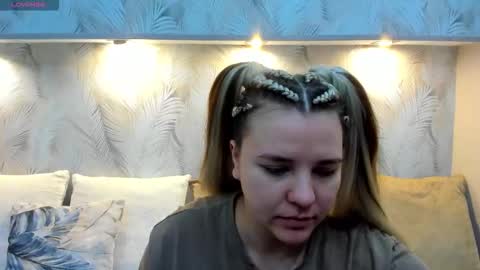 Snapshot of jenny_jimmy chatting on February 19, 2026, 1:12 am Jenny online show from February 19, 2026, 1:12 am