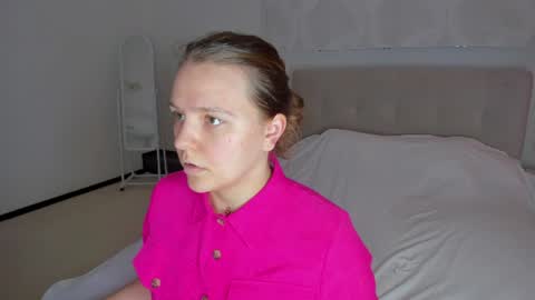 Snapshot of jenny_jimmy chatting on July 6, 2026, 9:17 am Jenny online show from July 6, 2026, 9:17 am