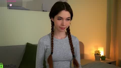 Snapshot of jenny_lylu chatting on January 10, 2025, 1:21 am Ori online show from January 10, 2025, 1:21 am