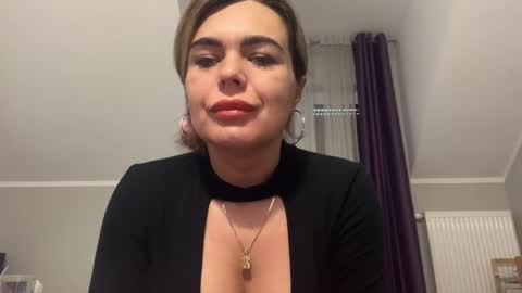 Snapshot of jenny_play1 chatting on February 12, 2025, 8:27 am Jenny online show from February 12, 2025, 8:27 am