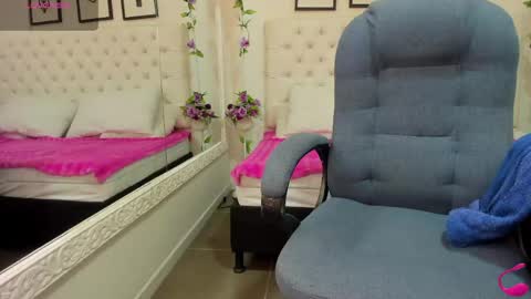 Snapshot of jenny_stark chatting on May 3, 2026, 11:05 am jenny_stark online show from May 3, 2026, 11:05 am