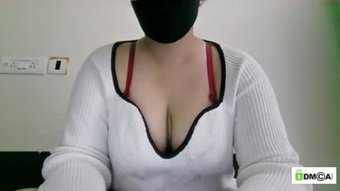 Snapshot of jennydolphin chatting on June 18, 2026, 4:35 am Jenny online show from June 18, 2026, 4:35 am