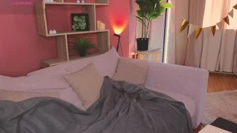 jennyfer_me online show from May 2, 2026, 12:43 pm