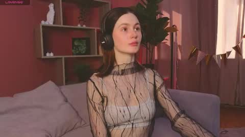 jennyfer_me online show from May 3, 2026, 12:22 pm