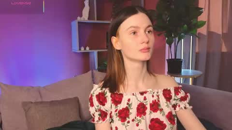 Snapshot of jennyfer_me chatting on May 17, 2026, 12:45 pm jennyfer_me online show from May 17, 2026, 12:45 pm