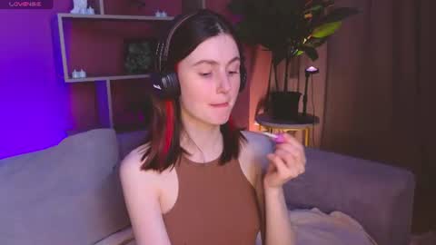 Snapshot of jennyfer_me chatting on June 13, 2026, 12:58 pm jennyfer_me online show from June 13, 2026, 12:58 pm