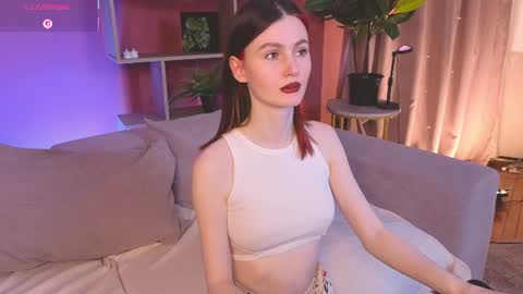 Snapshot of jennyfer_me chatting on June 15, 2026, 12:40 pm jennyfer_me online show from June 15, 2026, 12:40 pm
