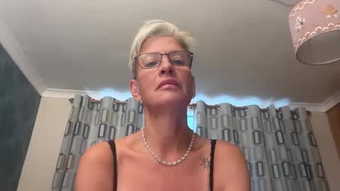Snapshot of jennyhazel69 chatting on September 20, 2025, 3:13 pm JennyHazel online show from September 20, 2025, 3:13 pm
