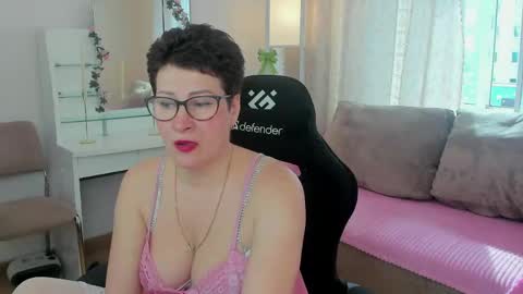 Jenny online show from May 10, 2026, 8:41 am