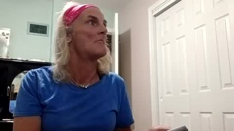 jennywomacks online show from July 1, 2026, 1:51 am