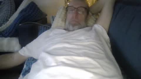 jens19651 online show from December 4, 2025, 7:39 am