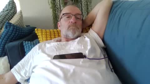 jens19651 online show from March 12, 2026, 6:52 am