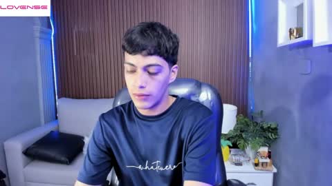 Snapshot of jeremias_1 chatting on May 6, 2026, 12:10 pm JEREMIAS online show from May 6, 2026, 12:10 pm