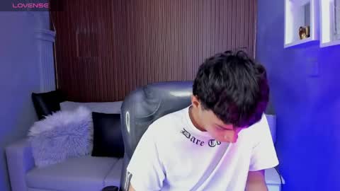 Snapshot of jeremias_1 chatting on May 11, 2026, 12:33 pm JEREMIAS online show from May 11, 2026, 12:33 pm