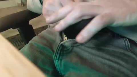 Snapshot of jeremie18cms chatting on January 21, 2025, 8:32 pm Machine Sperme online show from January 21, 2025, 8:32 pm