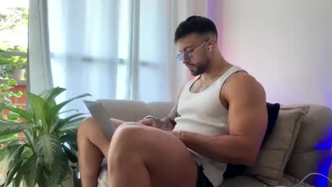 Snapshot of jeremy_harden chatting on July 14, 2026, 12:33 pm Jeremy online show from July 14, 2026, 12:33 pm