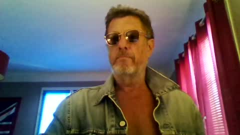 Snapshot of jerflor chatting on June 21, 2026, 3:47 pm jerflor online show from June 21, 2026, 3:47 pm