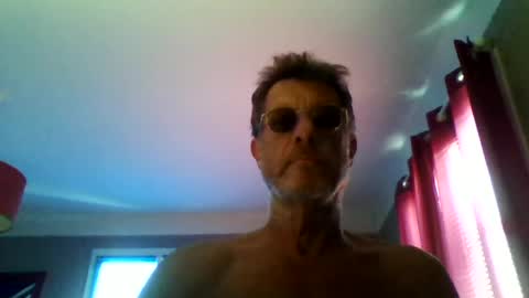 Snapshot of jerflor chatting on June 24, 2026, 12:04 pm jerflor online show from June 24, 2026, 12:04 pm