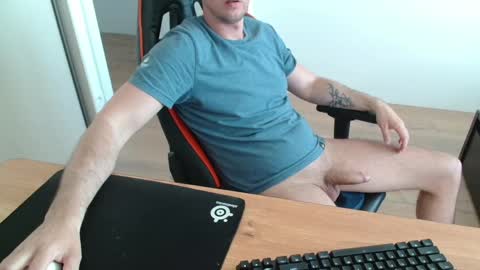 Boy likes daddies online show from May 3, 2026, 3:18 pm