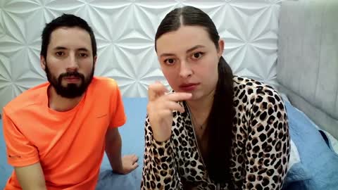 Snapshot of jerryandjessicaa chatting on December 22, 2024, 12:07 am Jess y Jerry online show from December 22, 2024, 12:07 am