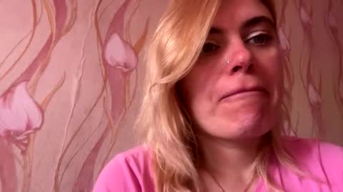 JeslyNomert online show from October 12, 2025, 11:42 am