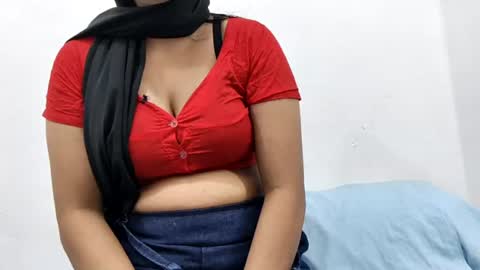 Snapshot of jesmin18 chatting on July 23, 2026, 5:55 pm Jesmin online show from July 23, 2026, 5:55 pm
