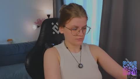 Snapshot of jess0e9 chatting on June 16, 2026, 2:19 pm JessieVibes online show from June 16, 2026, 2:19 pm