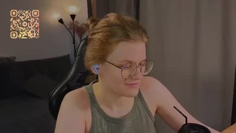 Snapshot of jess0e9 chatting on August 1, 2026, 2:05 pm JessieVibes online show from August 1, 2026, 2:05 pm