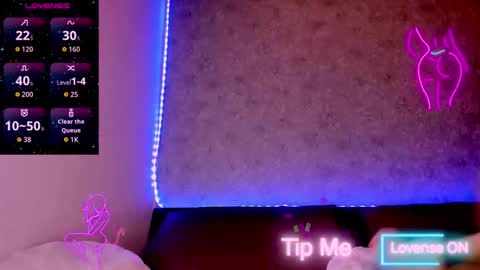 Jess online show from October 22, 2025, 10:20 pm