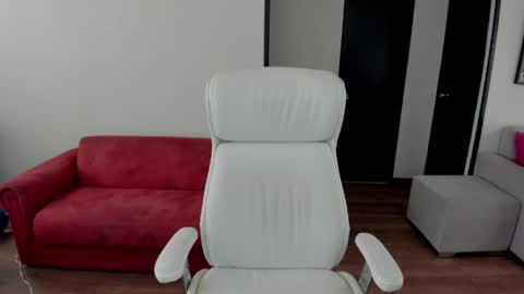jess_rosse online show from June 1, 2026, 7:26 pm
