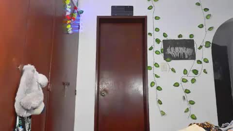 Snapshot of jess_sweett chatting on June 11, 2026, 1:05 am Jessica online show from June 11, 2026, 1:05 am