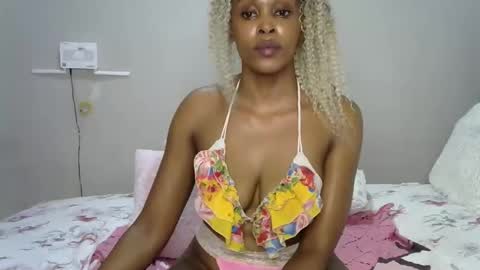 jessajoyy online show from February 19, 2026, 7:37 am
