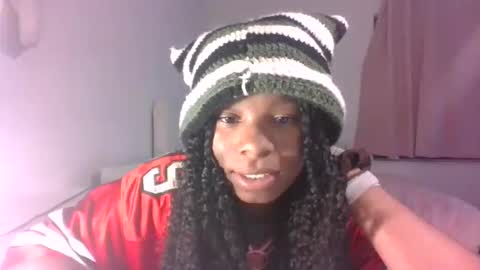 Snapshot of jessbuune chatting on January 11, 2026, 2:05 am jessbuune online show from January 11, 2026, 2:05 am