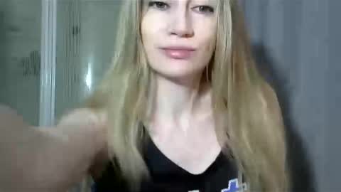 JessFox1 online show from January 26, 2025, 12:16 am