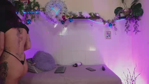 Snapshot of jessi_alex chatting on December 19, 2025, 11:06 am Jessi Alex online show from December 19, 2025, 11:06 am