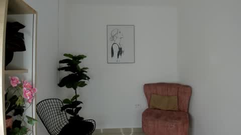 Snapshot of jessi_powel chatting on December 22, 2024, 12:16 pm Jess online show from December 22, 2024, 12:16 pm