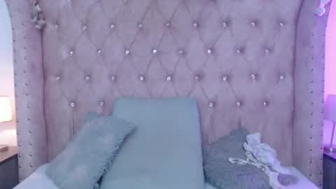 Jessica  online show from February 11, 2026, 12:15 am