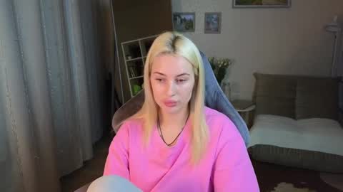 Snapshot of jessica_hanson chatting on February 7, 2025, 2:15 pm Jessy online show from February 7, 2025, 2:15 pm